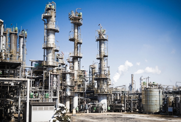 Solutions de contrôle de débit et d'automatisation Bray pour l'industrie chimique et pétrochimique