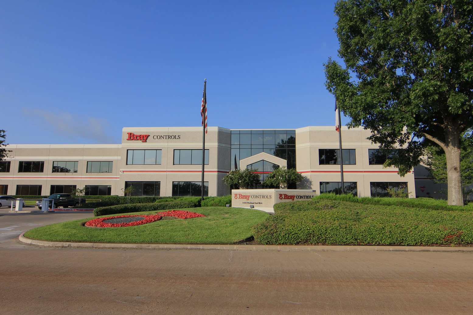Fachada da sede da Bray Controls - Bray International em Houston